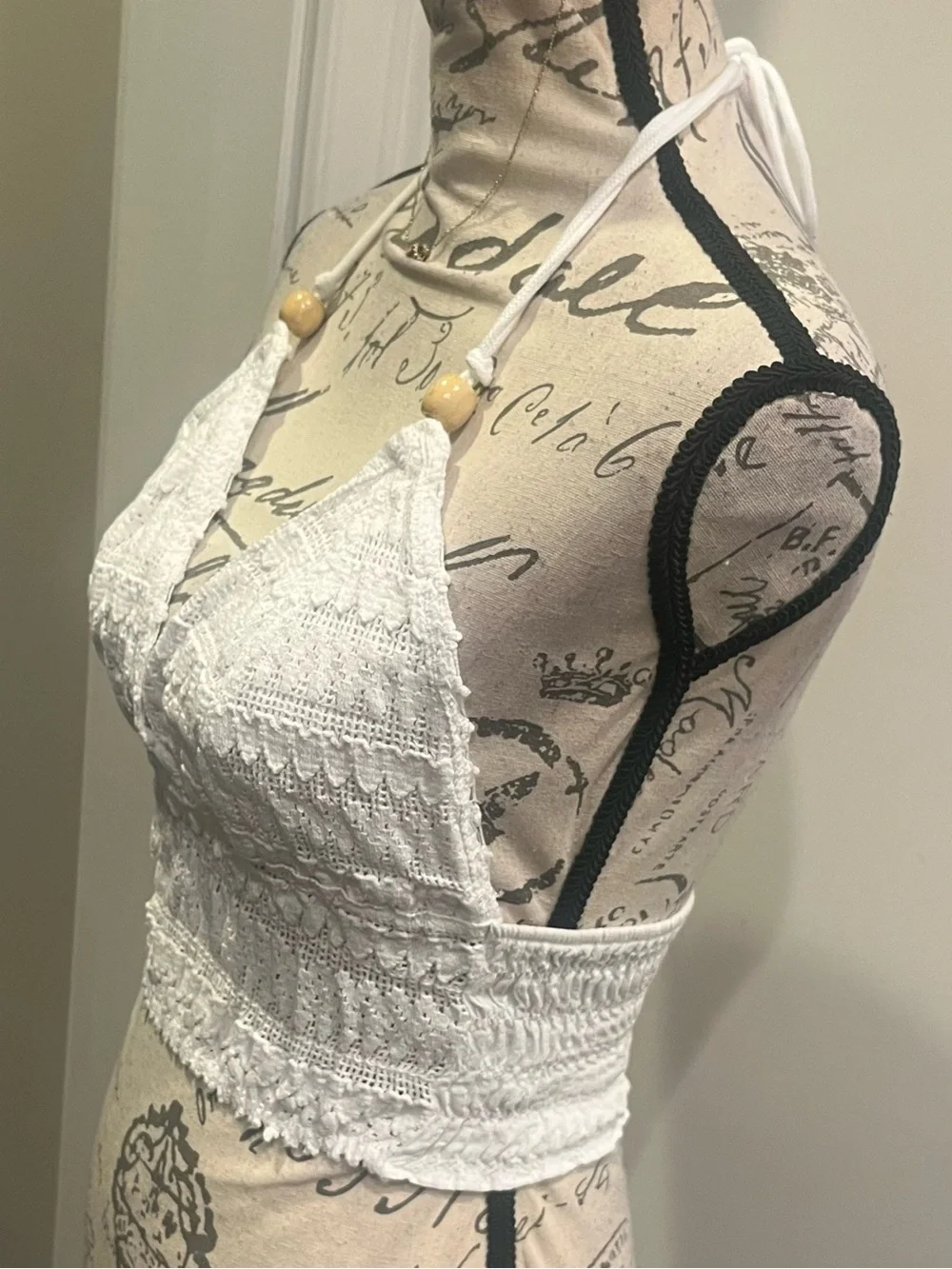 Blanco By Nature Cosmo Crochet Halter Cropped Top - Picture 13 of 16
